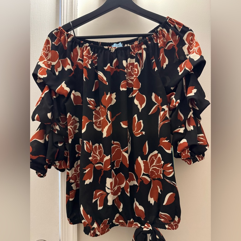 CECE - OFF THE SHOULDER TOP - RUFFLE SLEEVES